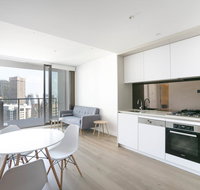 Modern Apartment in Darling Harbour - Lawyer Find
