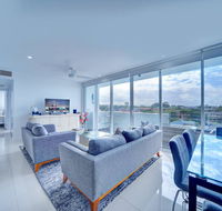 Modern Contemporary Southport Apartment - Click Find