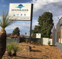 Moonraker Motor Inn - Bet 4u
