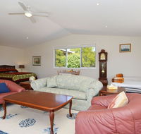 Morisset Waterfront 1bdr Studio looking over Trinity Marina - Bridge Guide