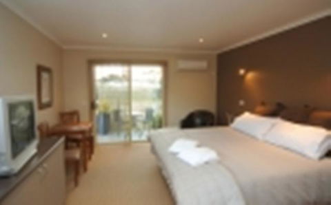 Motel Strahan - Click Find 1