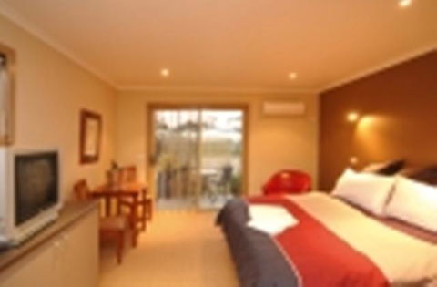 Motel Strahan - Click Find 2
