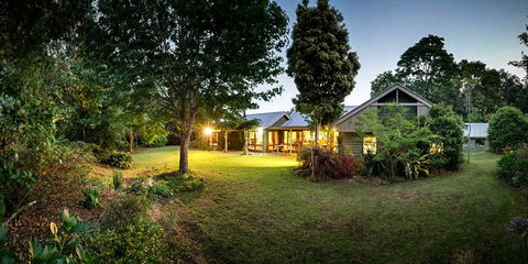 Mt Glorious Getaways - DBD 1