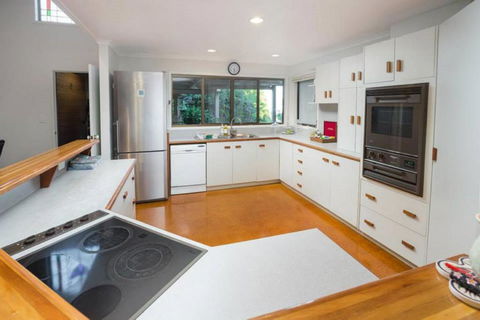 Mt Glorious Getaways - DBD 3