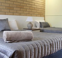 Mundubbera Motel - Click Find