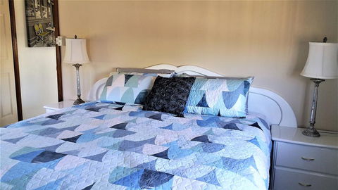 Must Love Dogs B&B & Self Contained Cottage - DBD 1