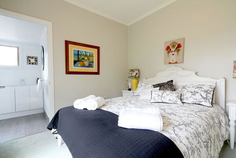 Nicholson BnB And Arts Centre - Click Find 1