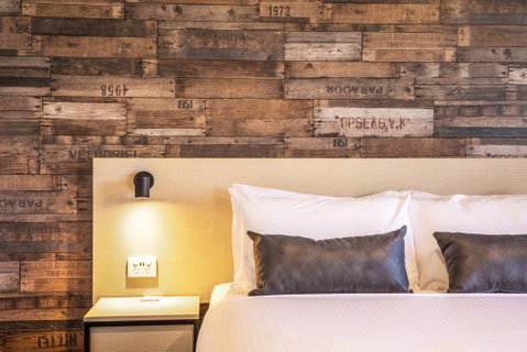 Nightcap At Westside Hotel - Click Find 1