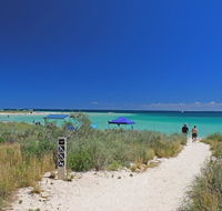 Ningaloo Coral Bay Backpackers - Click Find