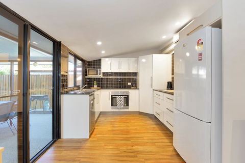 North Central Holiday Home - Click Find 3