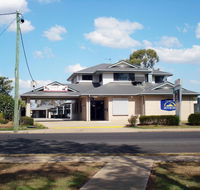 Oakey Motor Inn - Click Find