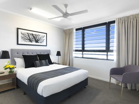 Oaks Mackay Carlyle Suites - Click Find 1