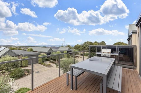 Ocean Grove House With Fantastic Ocean Views - Bridge Guide 2
