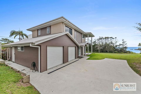 Oceanview Beach Front - Click Find 3