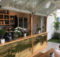 Oscars Hotel and Cafe Bar - Bet 4u