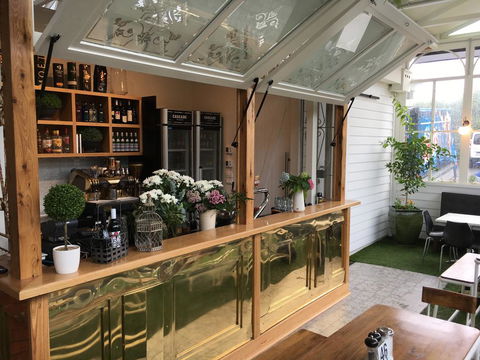 Oscars Hotel And Cafe Bar - Bet 4u 0