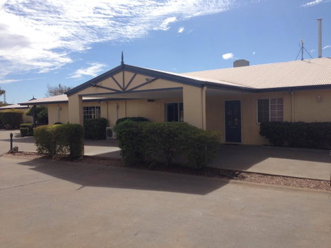 Outback Motel - Lawyer Find 2