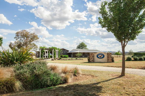 Owl Head Lodge - Click Find 0