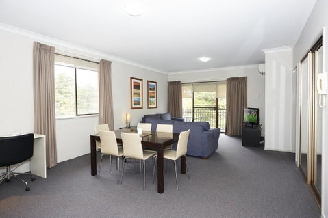 Oxley Court Serviced Apartments - Click Find 2