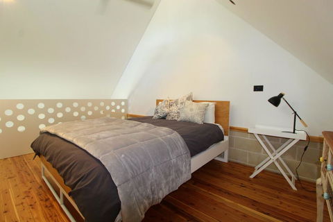 Pacific Terraces 16, 38 Pacific Street - Click Find 2