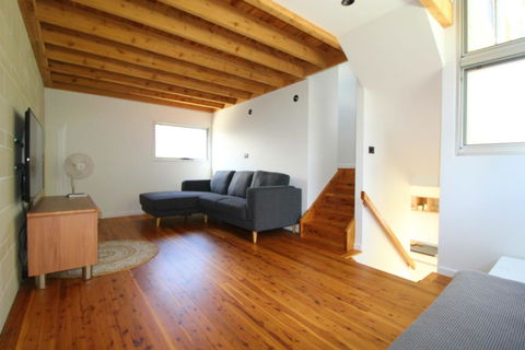 Pacific Terraces 16, 38 Pacific Street - Click Find 0