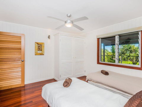 Pacifica 2 - Opposite The Beach At Brooms Head - Click Find 2