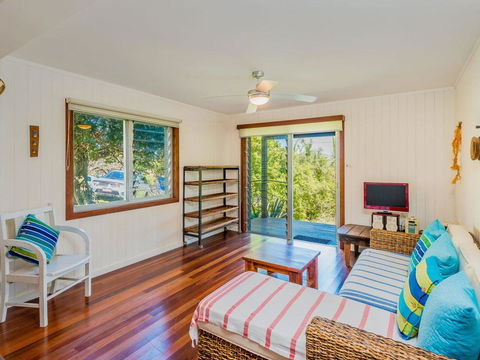 Pacifica 2 - Opposite The Beach At Brooms Head - Click Find 3