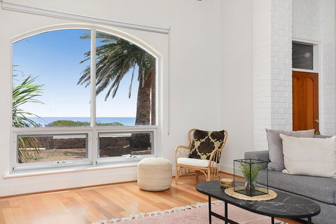 Palms On The Esplanade - Sellicks Beach - WiFi - Click Find 1