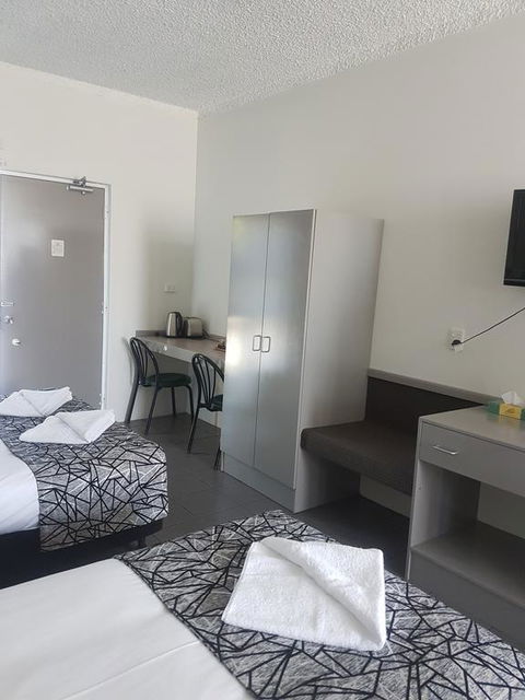 Park Drive Motel - Click Find 2