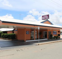 Parkside Motel  Licensed Restaurant - Click Find