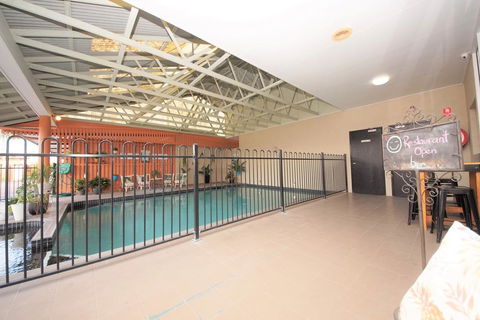 Parkside Motel & Licensed Restaurant - Click Find 3