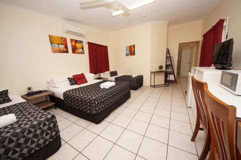Parkside Motel & Licensed Restaurant - Click Find 1