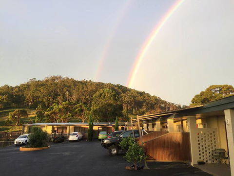 Parsons Bay Retreat - Click Find 0