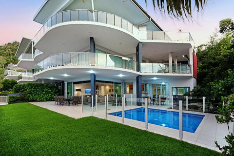 Pavillions On Hamilton Island - Bridge Guide 0