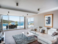 Penthouse 707 - 4 Bedroom Oceanview Penthouse