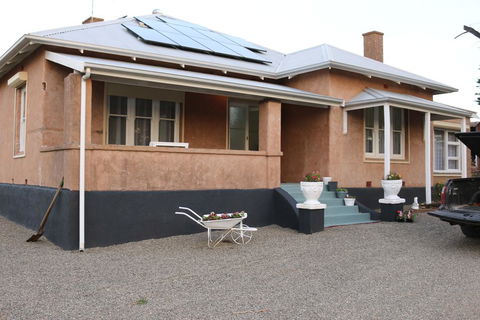 Pink Gums Farmstay - Click Find 2