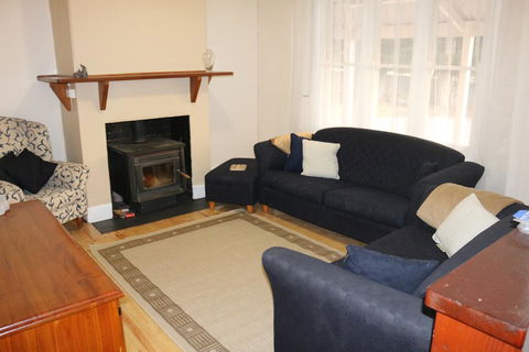 Pink Gums Farmstay - Click Find 1