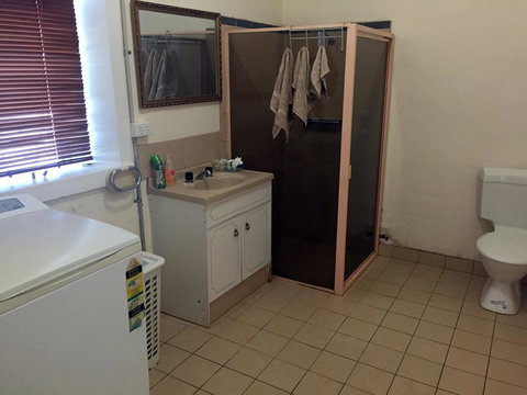 Port Wakefield Cottages - Bet 4u 3