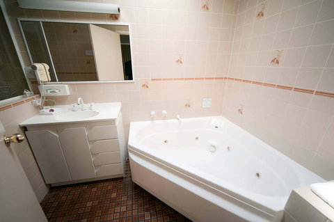 Posthouse Motor Lodge - Click Find 2