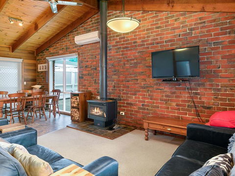 Powlett Place - Bet 4u 2