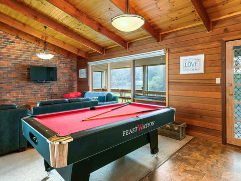 Powlett Place - Bet 4u 1