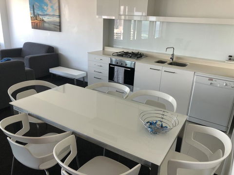 Q1 1 Bedroom Apartment On 30th Floor - Click Find 0