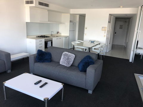 Q1 1 Bedroom Apartment On 30th Floor - Click Find 1