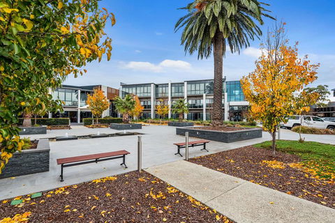 Quality Hotel Taylors Lakes - Click Find 0