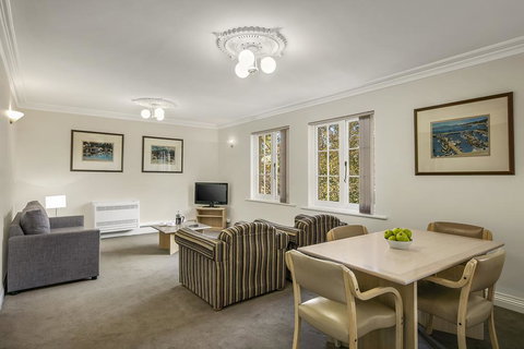 Quest Trinity House - Bet 4u 1