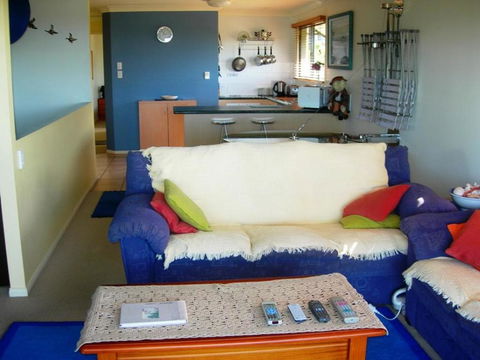 Rainbow Breezes 4 - Rainbow Beach, Townhouse With Breath-taking Ocean Views To Fraser Island - Click Find 0