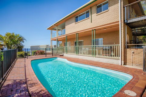 Rainbow Views - Rainbow Beach, Stunning Ocean Views And A Swimming Pool - Click Find 2