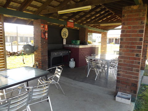 Rivergum Motel - Bet 4u 3