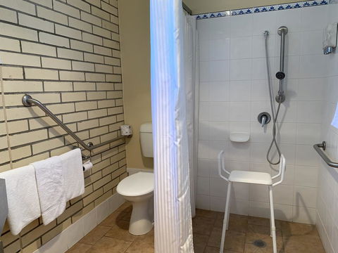 Riverland Motor Inn - Click Find 1