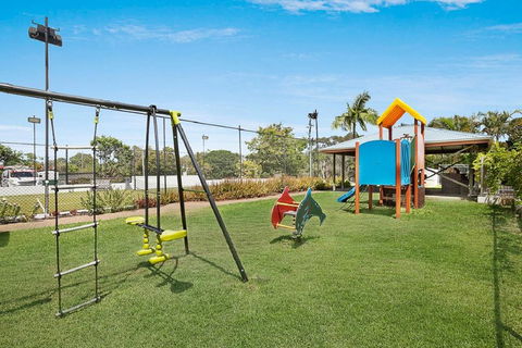 Riviera Resort - Click Find 2